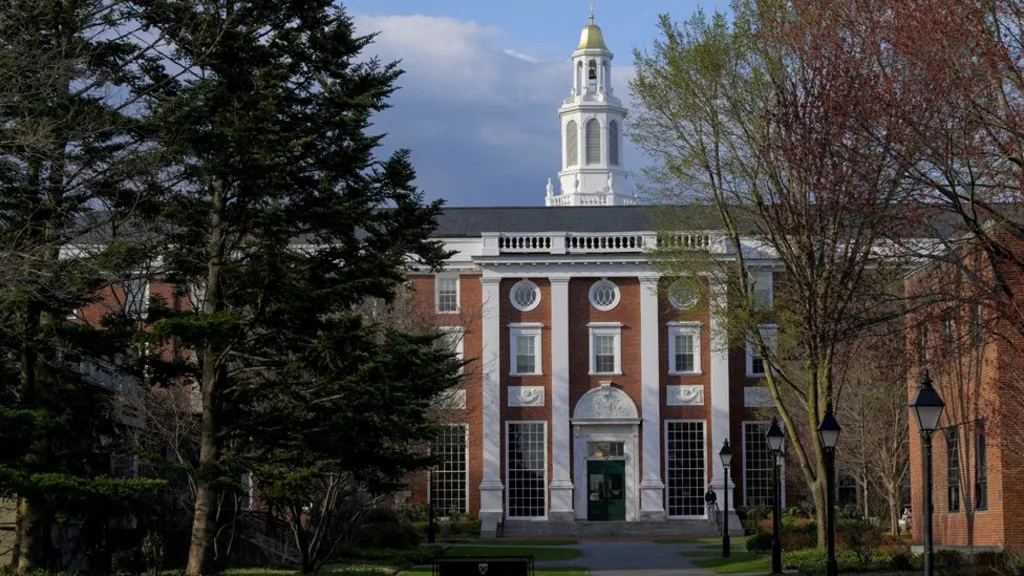 harvard enrolling