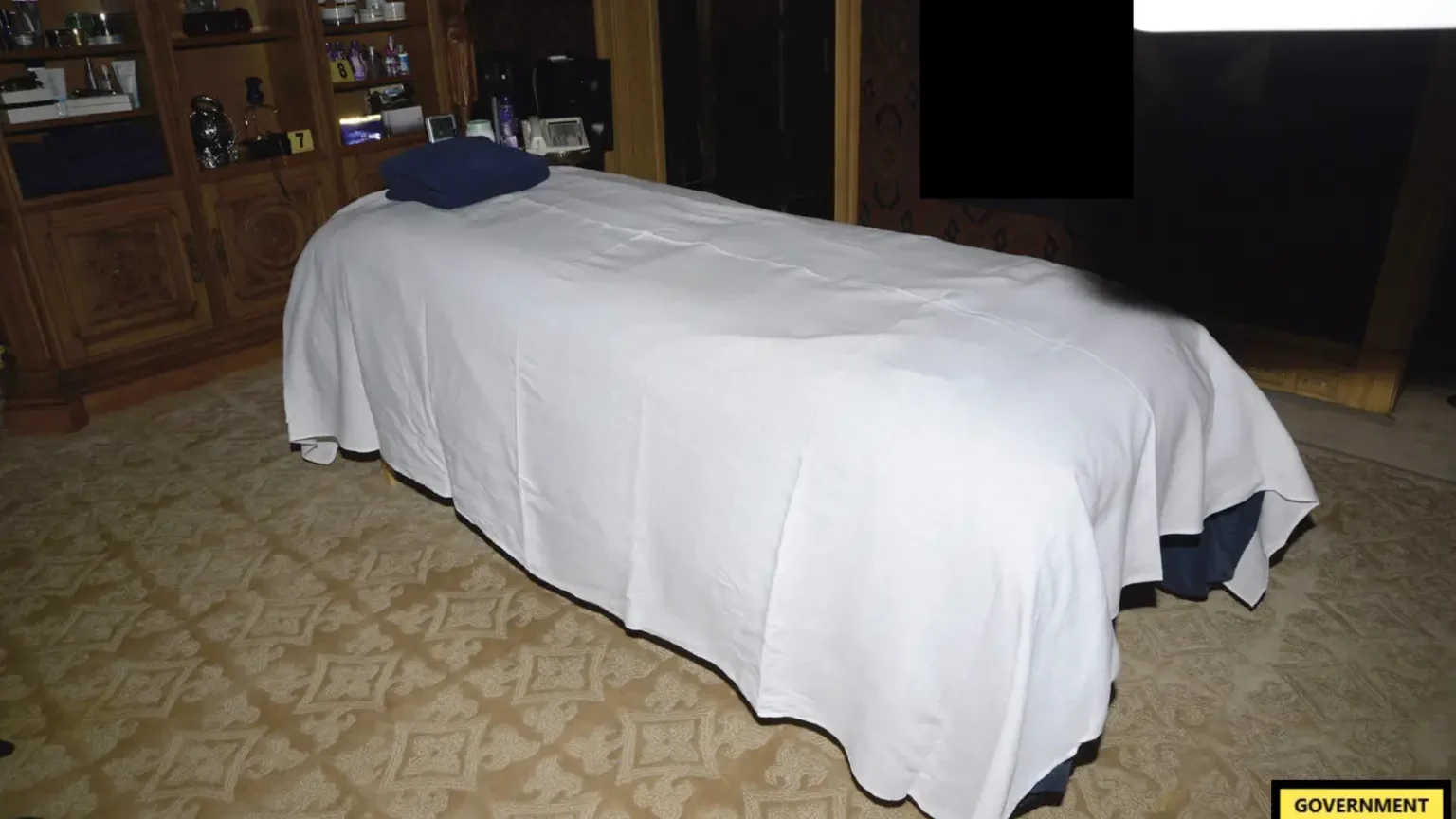 Photo no. 2 of Inside Jeffrey Epstein's New York Home